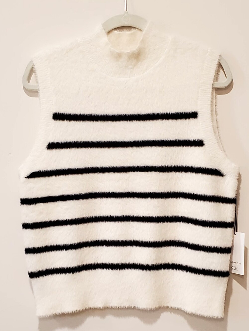 Bailey 44 Plush Whispy Warm White Black Stripe Mock Neck Sweater Vest Wm Lg NWT